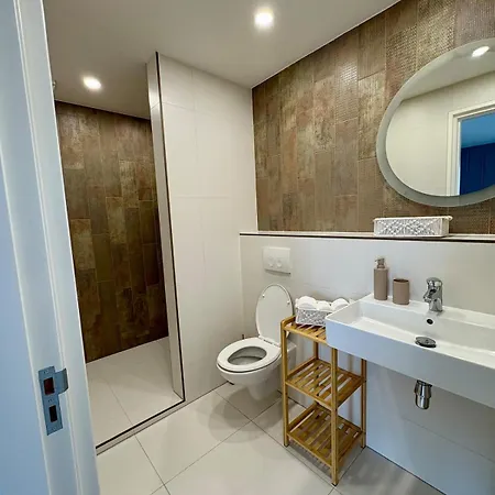 Apartamento Manor 2 *
