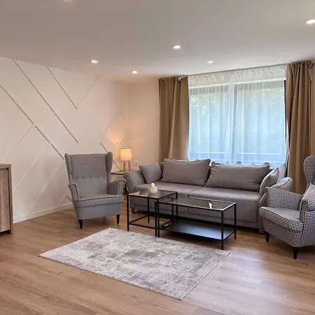 Manor 2 *